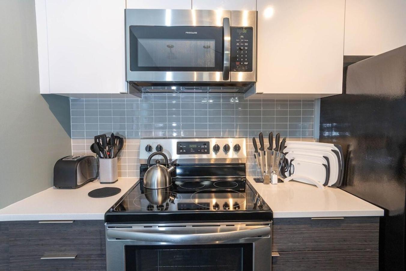 Self Check-In-Washer-Dryer-4Ksmart Tv-King Bed-Gym Tacoma Exterior foto