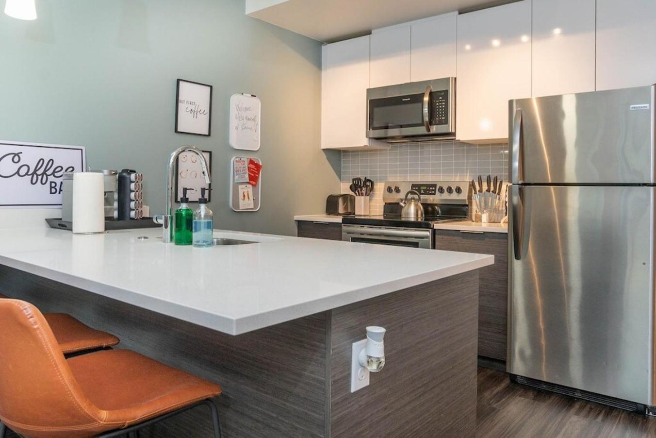 Self Check-In-Washer-Dryer-4Ksmart Tv-King Bed-Gym Tacoma Exterior foto